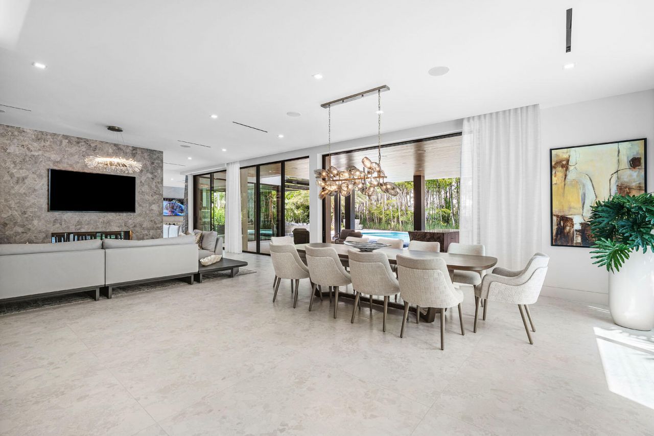 217 Thatch Palm Drive, Boca Raton, FL 33432 Photo