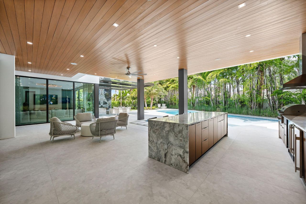 217 Thatch Palm Drive, Boca Raton, FL 33432 Photo