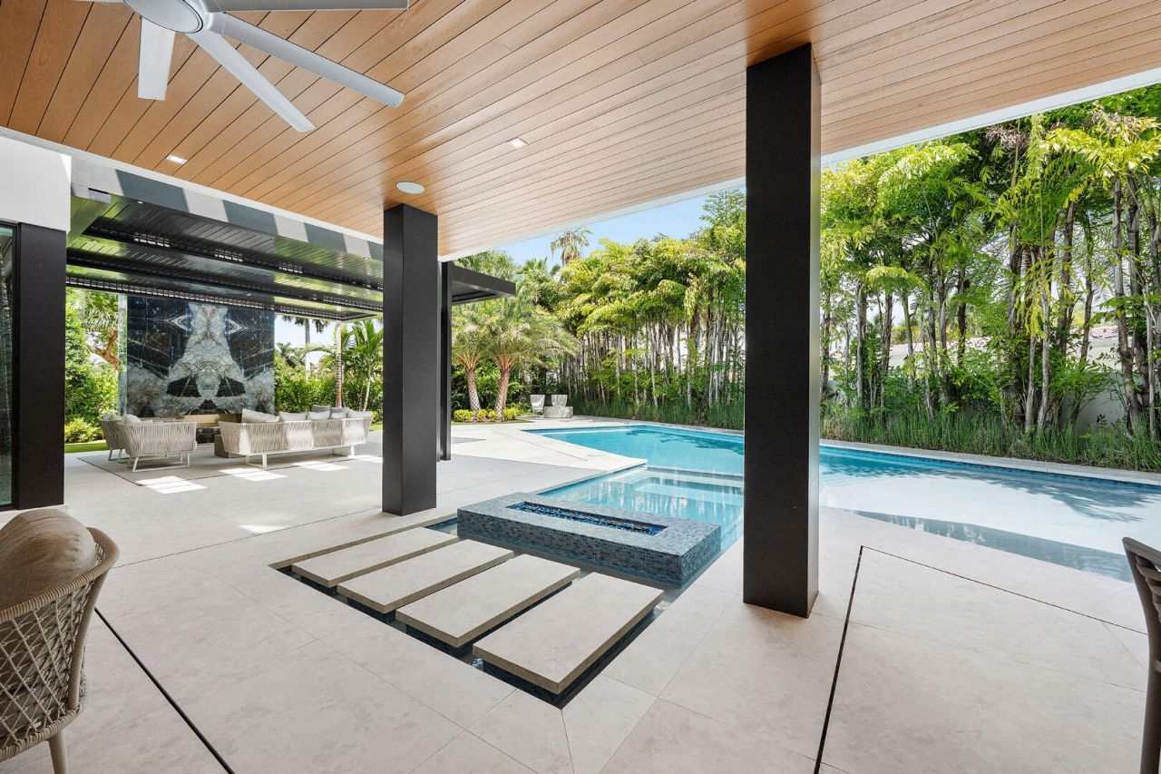 217 Thatch Palm Drive, Boca Raton, FL 33432 Photo