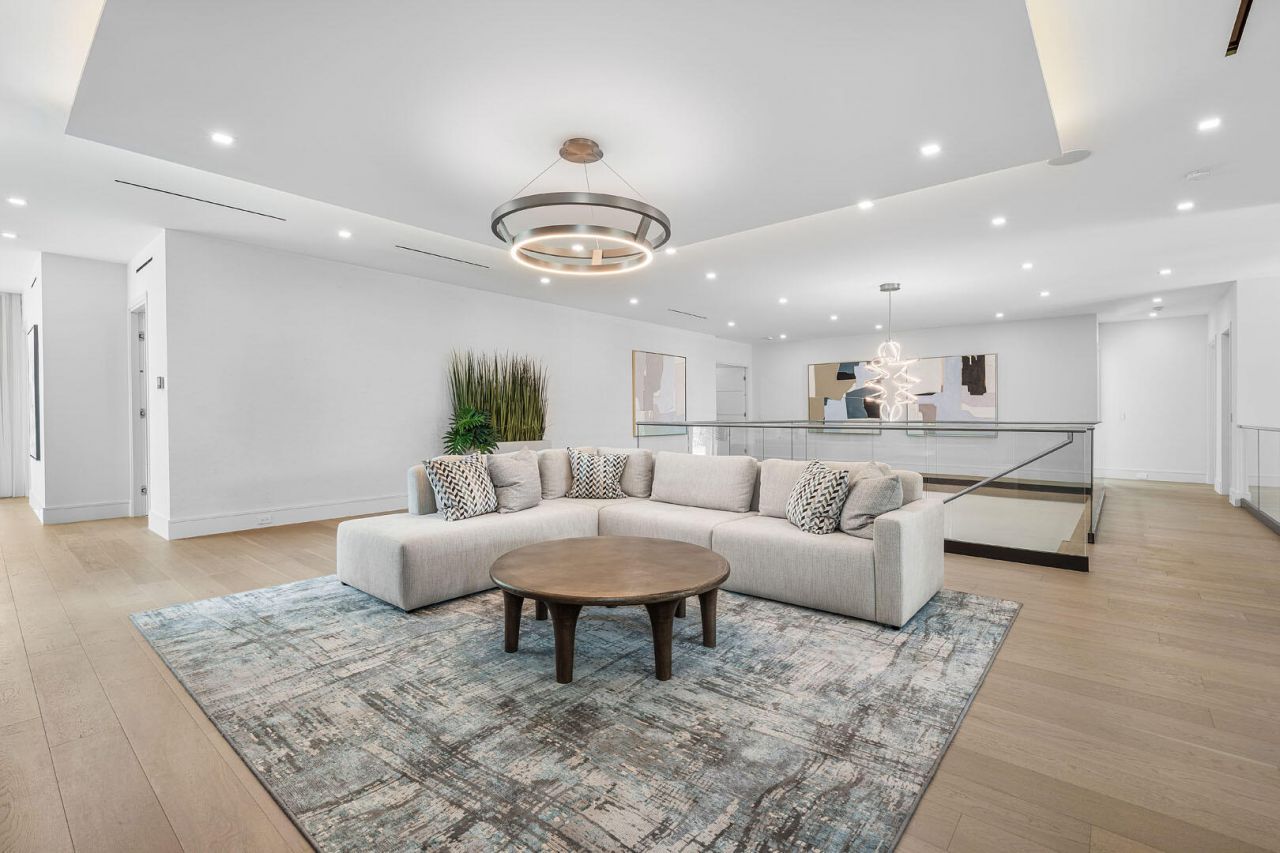 217 Thatch Palm Drive, Boca Raton, FL 33432 Photo