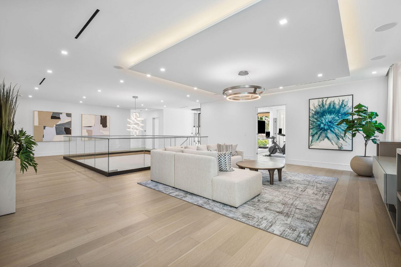 217 Thatch Palm Drive, Boca Raton, FL 33432 Photo