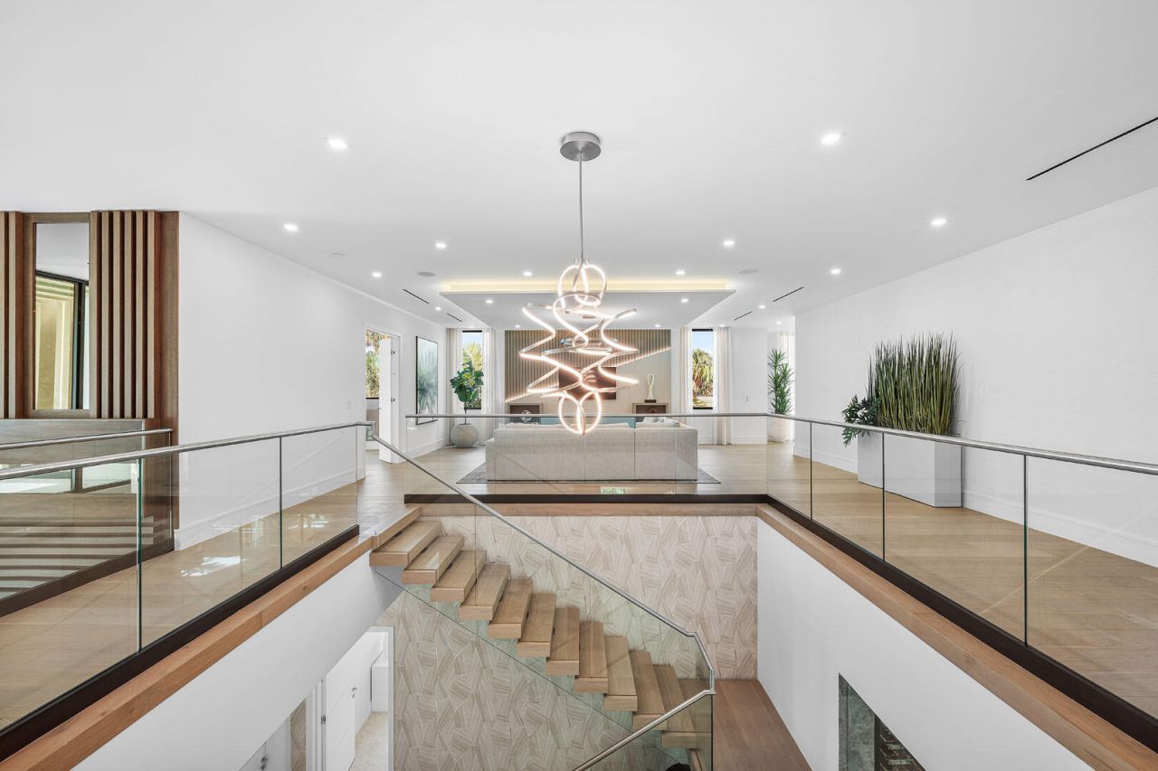 217 Thatch Palm Drive, Boca Raton, FL 33432 Photo