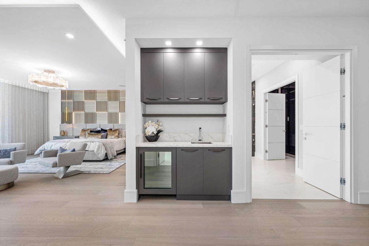 217 Thatch Palm Drive, Boca Raton, FL 33432 Photo