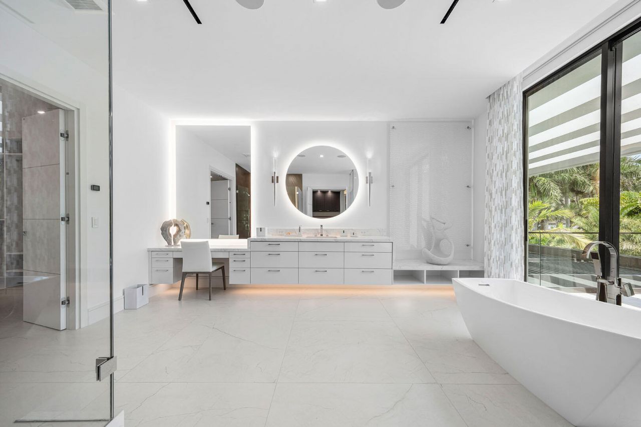 217 Thatch Palm Drive, Boca Raton, FL 33432 Photo