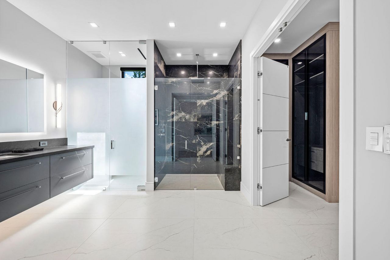 217 Thatch Palm Drive, Boca Raton, FL 33432 Photo