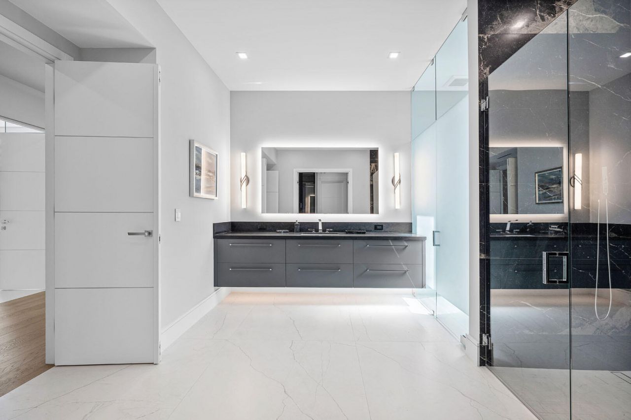 217 Thatch Palm Drive, Boca Raton, FL 33432 Photo