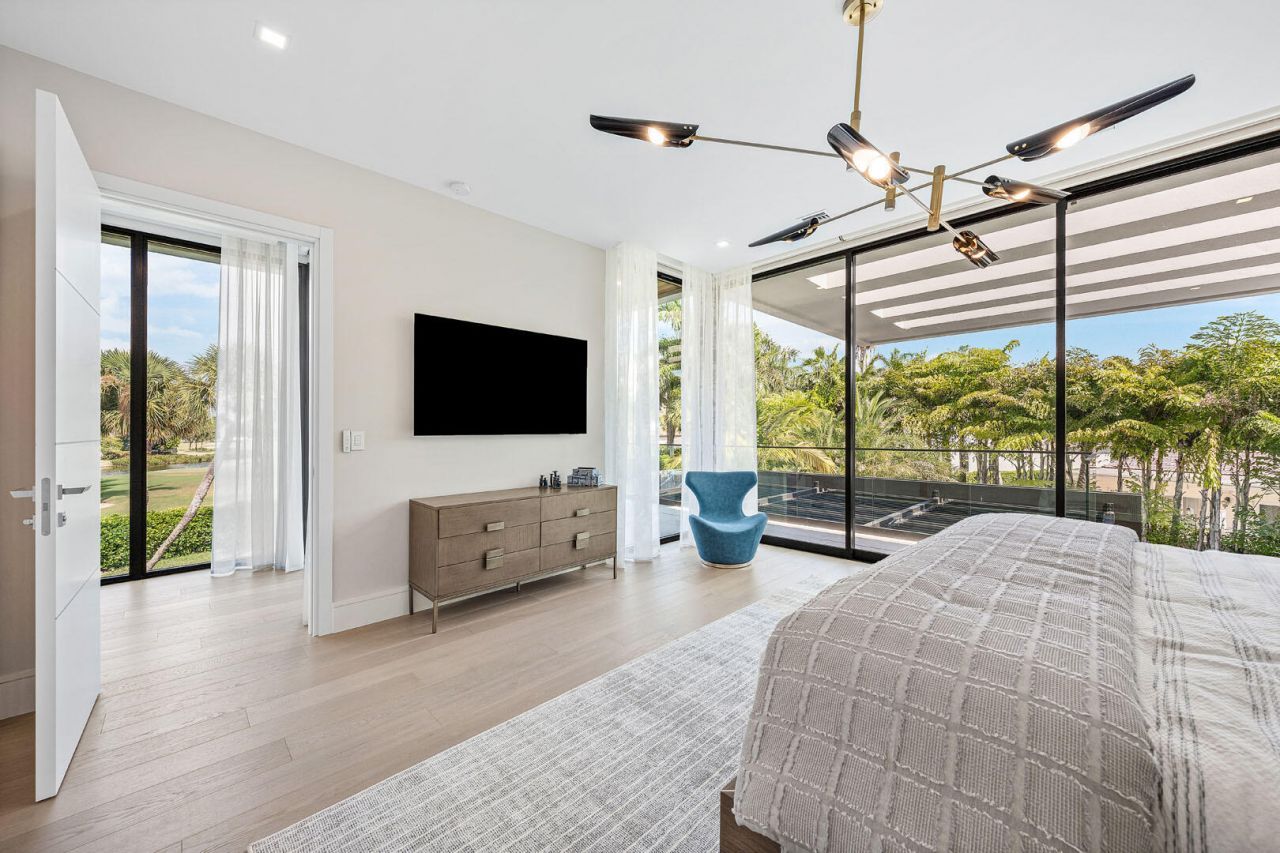 217 Thatch Palm Drive, Boca Raton, FL 33432 Photo