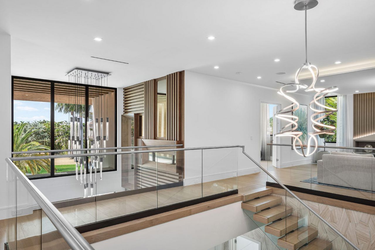 217 Thatch Palm Drive, Boca Raton, FL 33432 Photo