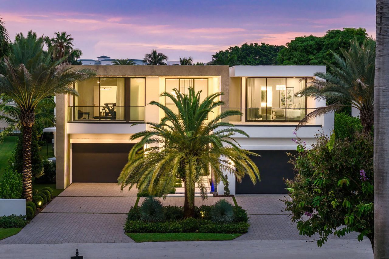 217 Thatch Palm Drive, Boca Raton, FL 33432 Photo