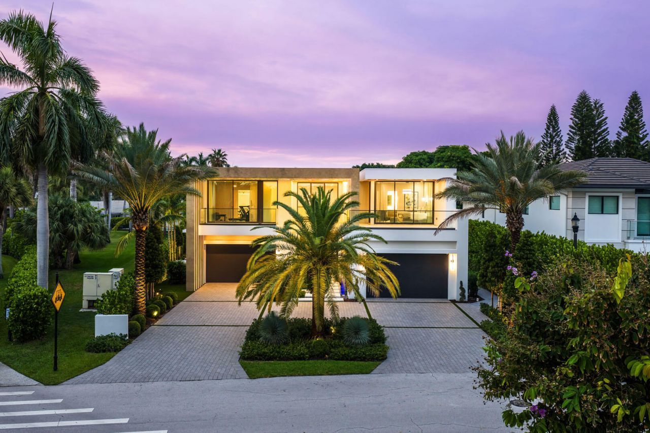 217 Thatch Palm Drive, Boca Raton, FL 33432 Photo