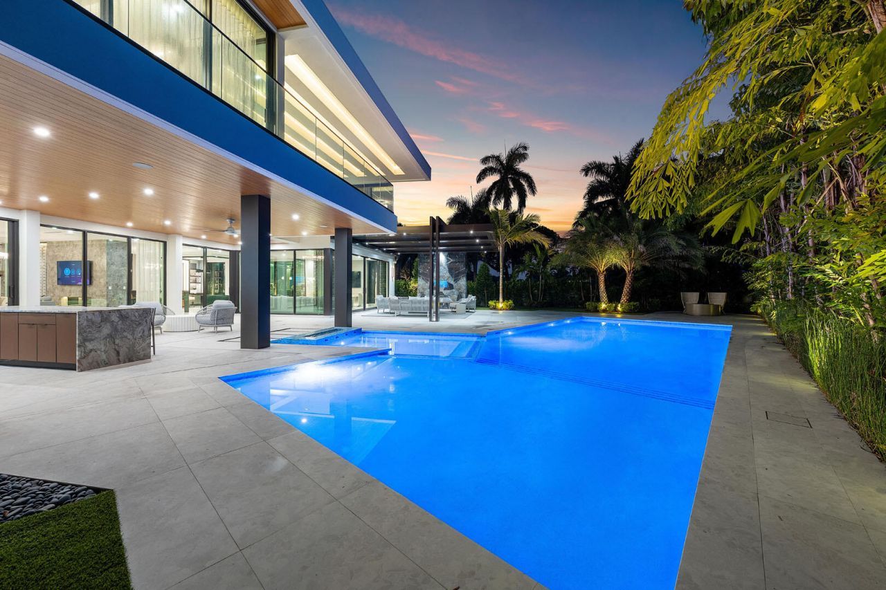 217 Thatch Palm Drive, Boca Raton, FL 33432 Photo