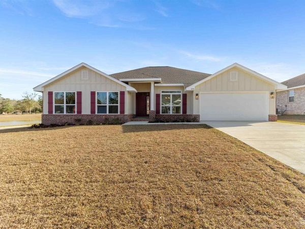 1898 Hazelnut Dr, Unit 38-B, Cantonment, FL 32526