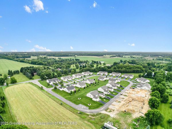 4059 Eastbridge Circle, Stockbridge, MI 49285