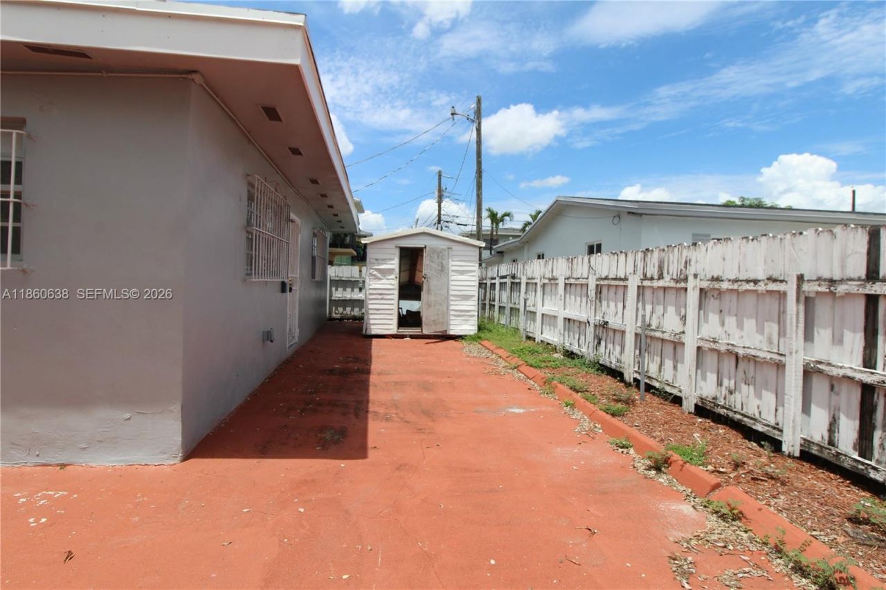 965 W 23rd St, Hialeah, FL 33010 Photo