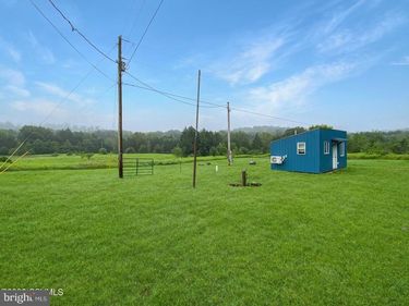 3272 PELTON HILL ROAD, NEW ALBANY, PA 18833