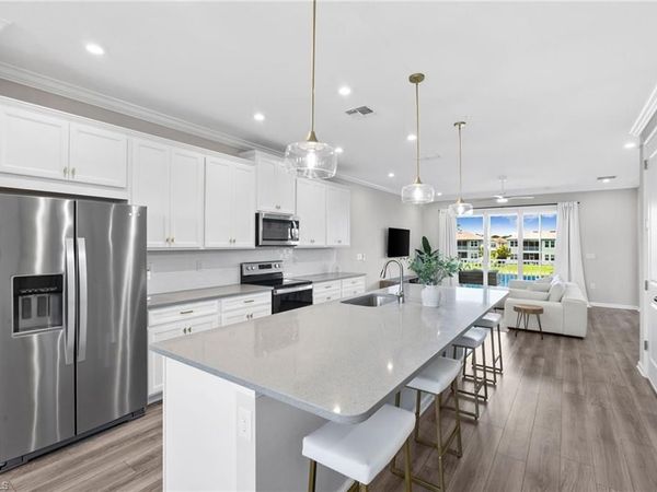 4607 Arboretum CIR, Unit 202, NAPLES, FL 34112