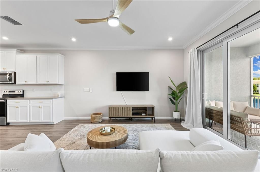 4607 Arboretum Cir, Unit 202, Naples, FL 34112 Photo