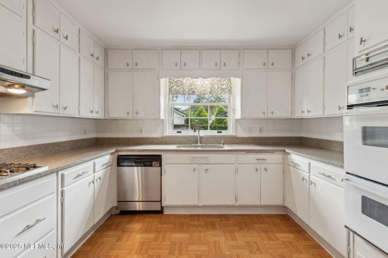 1825 Elizabeth Place, Jacksonville, FL 32205 Photo