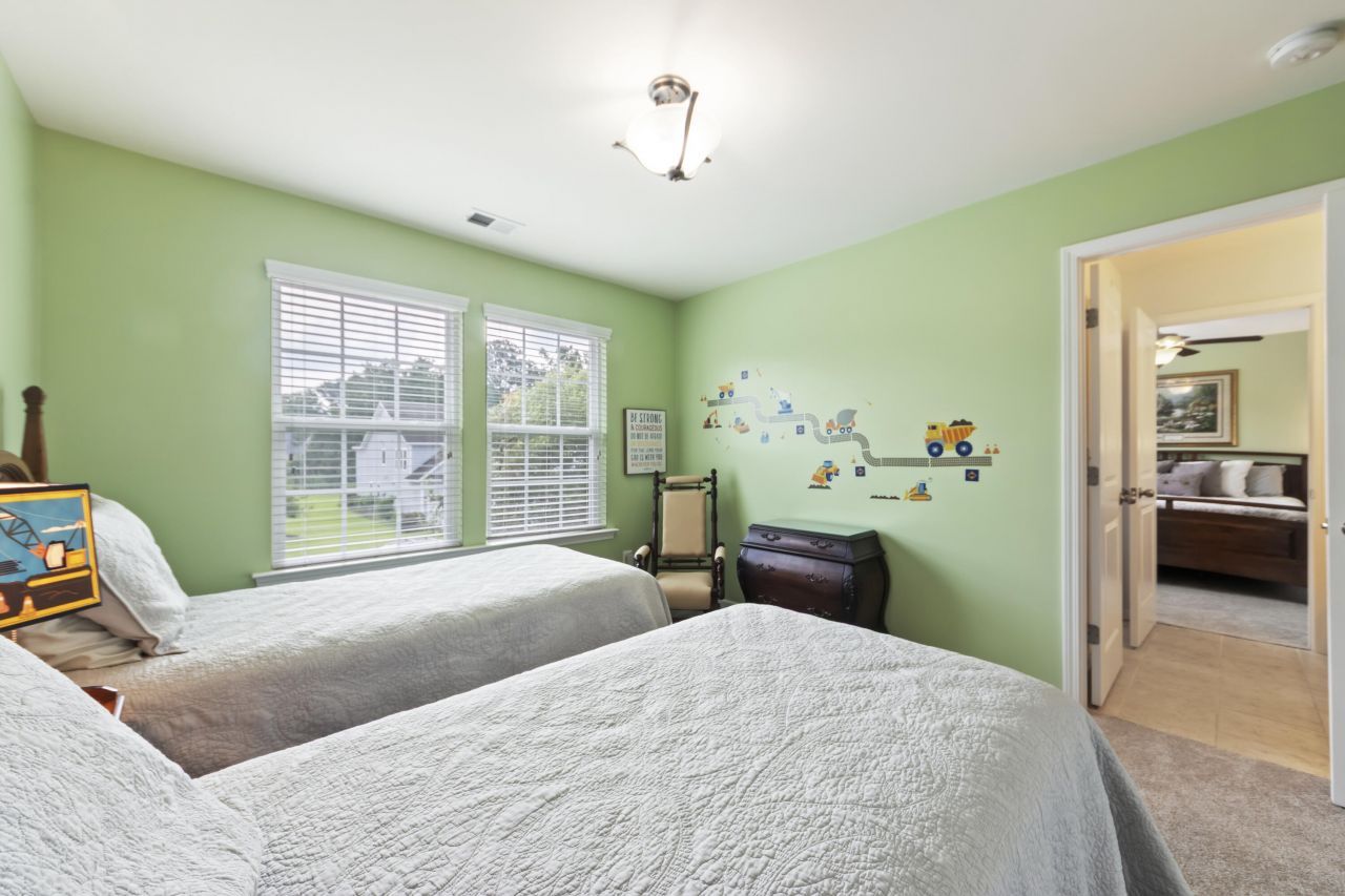 127 Stagecoach Lane Photo 35