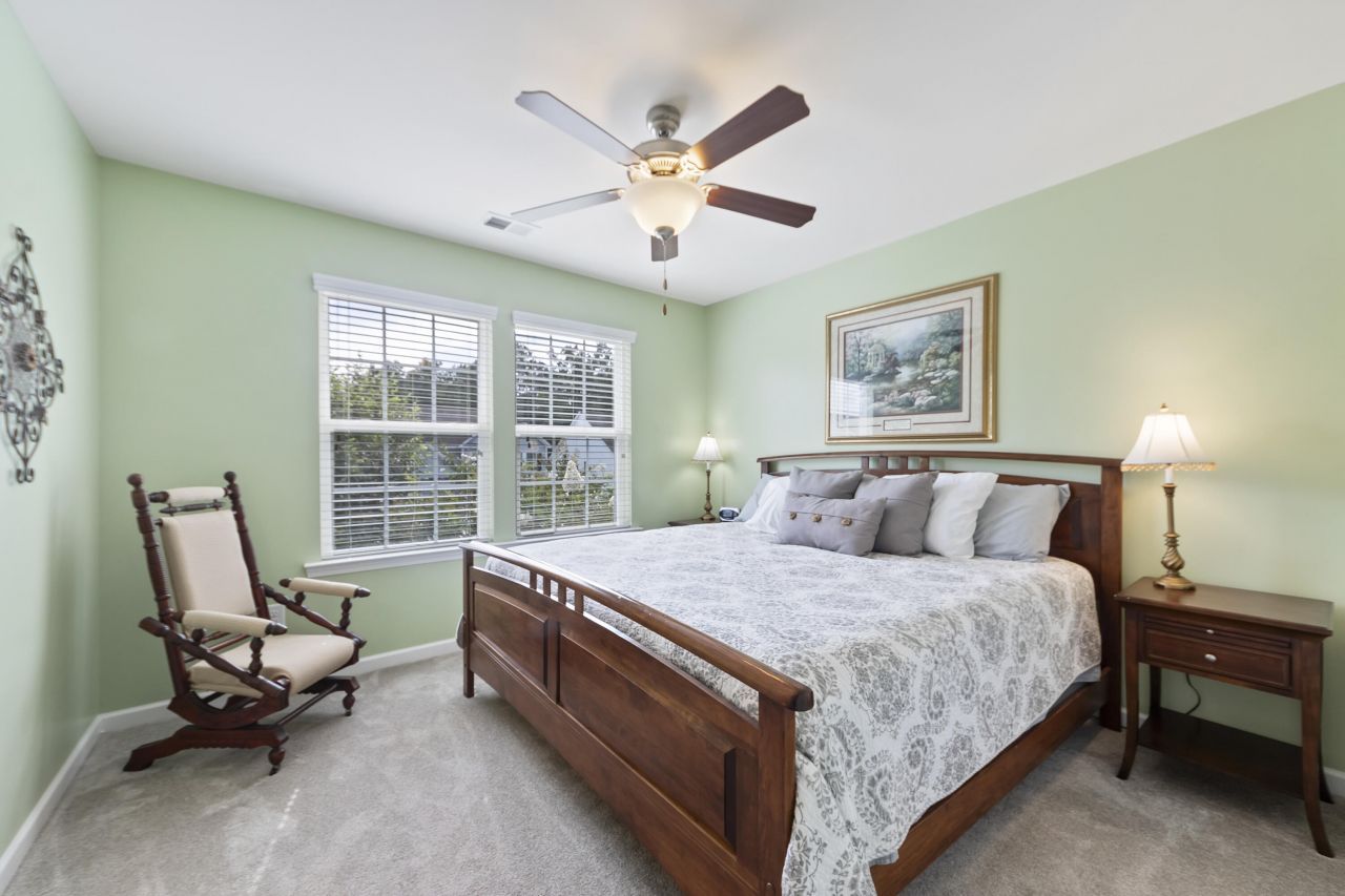 127 Stagecoach Lane Photo 36