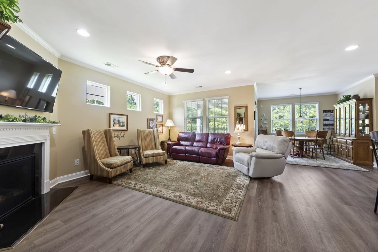 127 Stagecoach Lane Photo 9