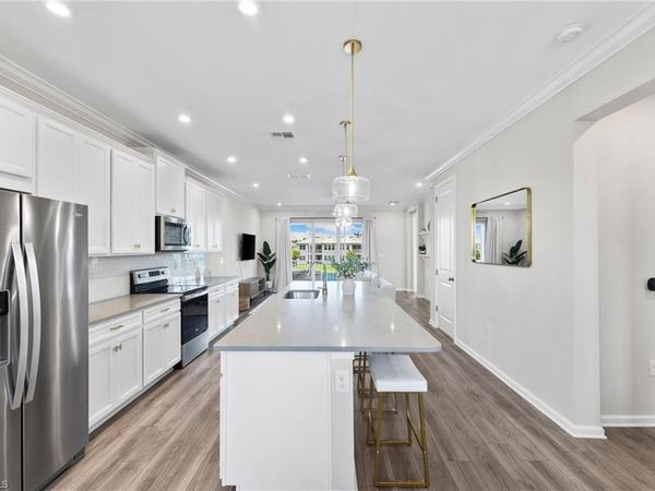 4607 Arboretum CIR, Unit 202, NAPLES, FL 34112