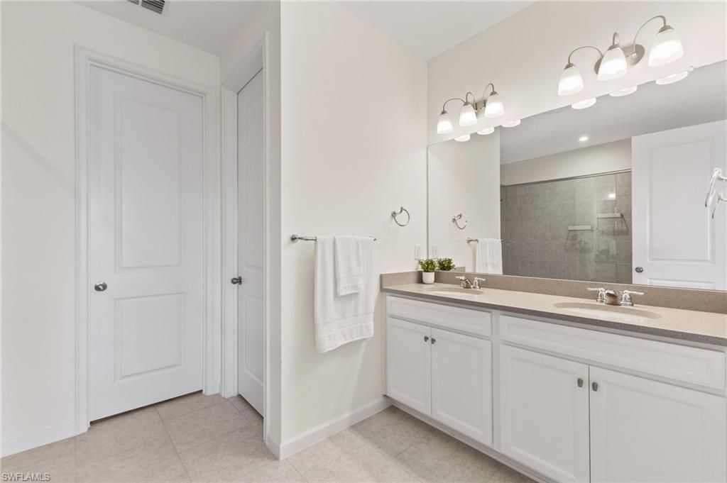 4607 Arboretum Cir, Unit 202, Naples, FL 34112 Photo