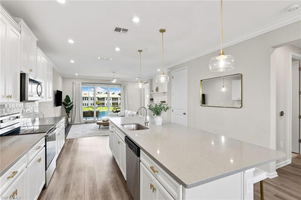 4607 Arboretum Cir, Unit 202, Naples, FL 34112 Photo