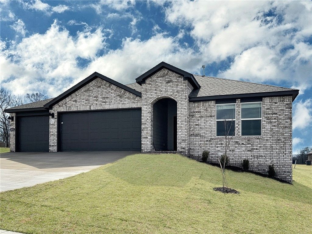 422 Maya Street, Prairie Grove, AR 72753 Main Photo