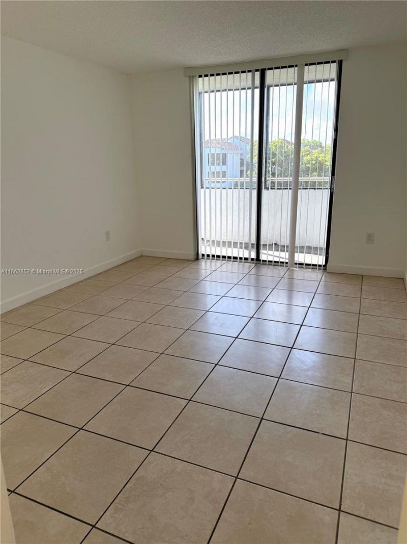 8365 SW 152nd Ave, Unit PH4, Miami, FL 33193 Photo