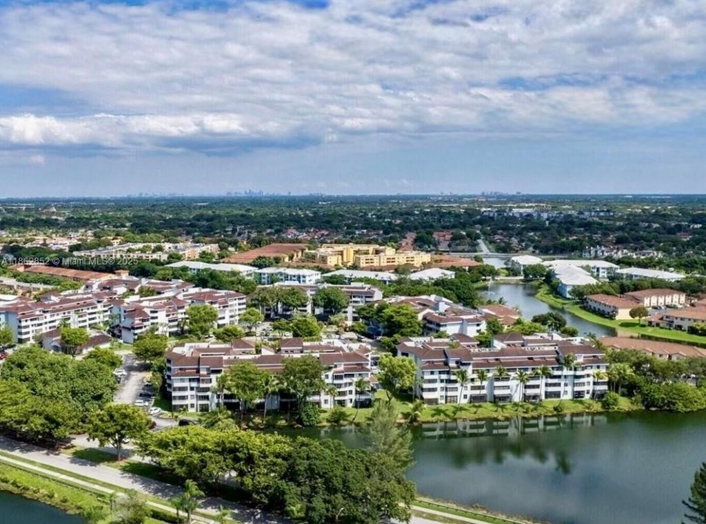 8365 SW 152nd Ave, Unit PH4, Miami, FL 33193 Photo