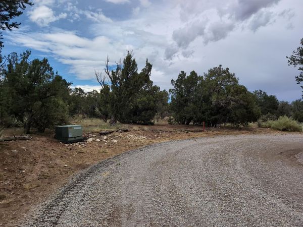 11 Pinon Grande, Edgewood, NM 87015