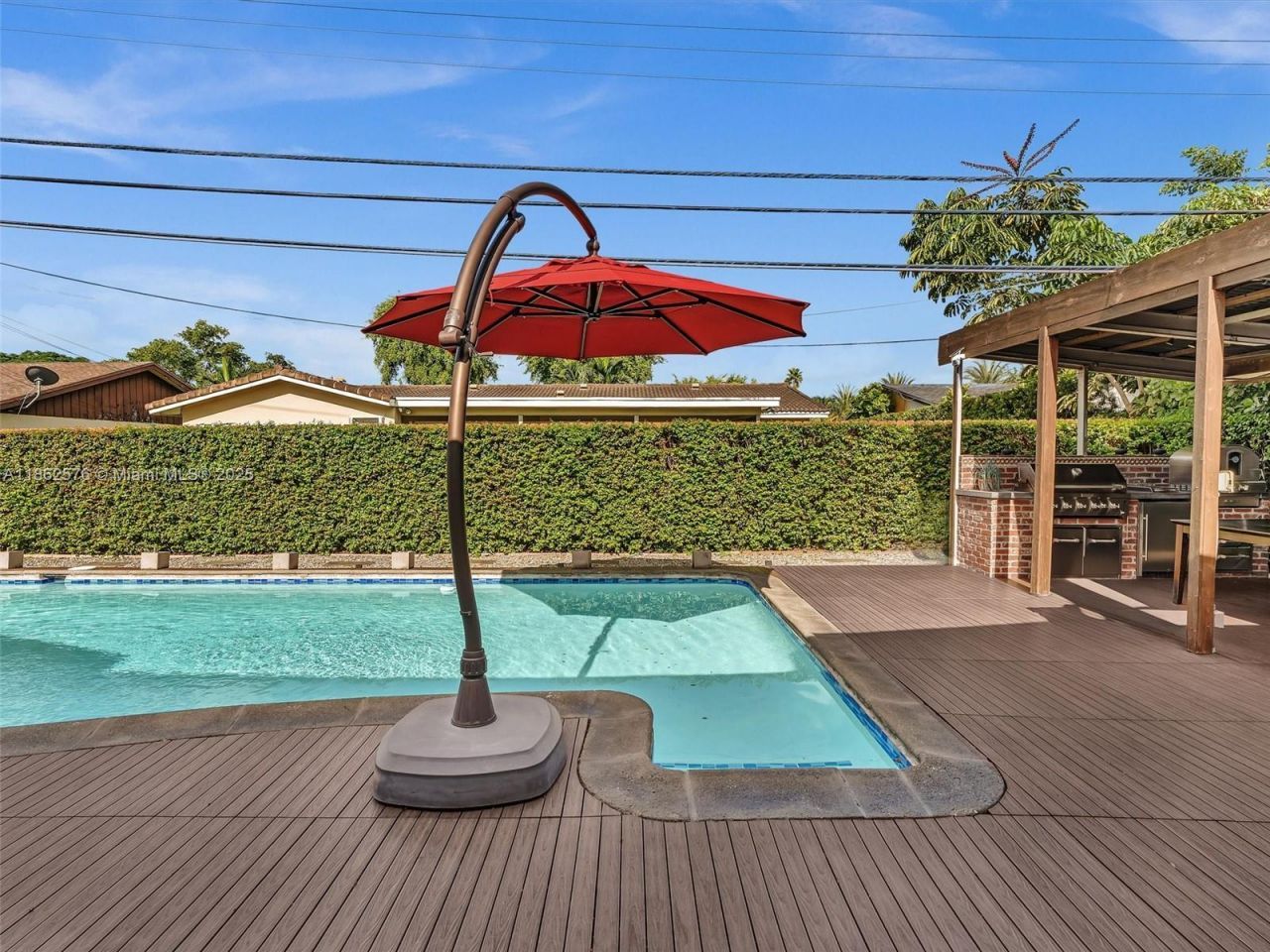 20350 Highland Lakes Blvd, Miami, FL 33179 Photo