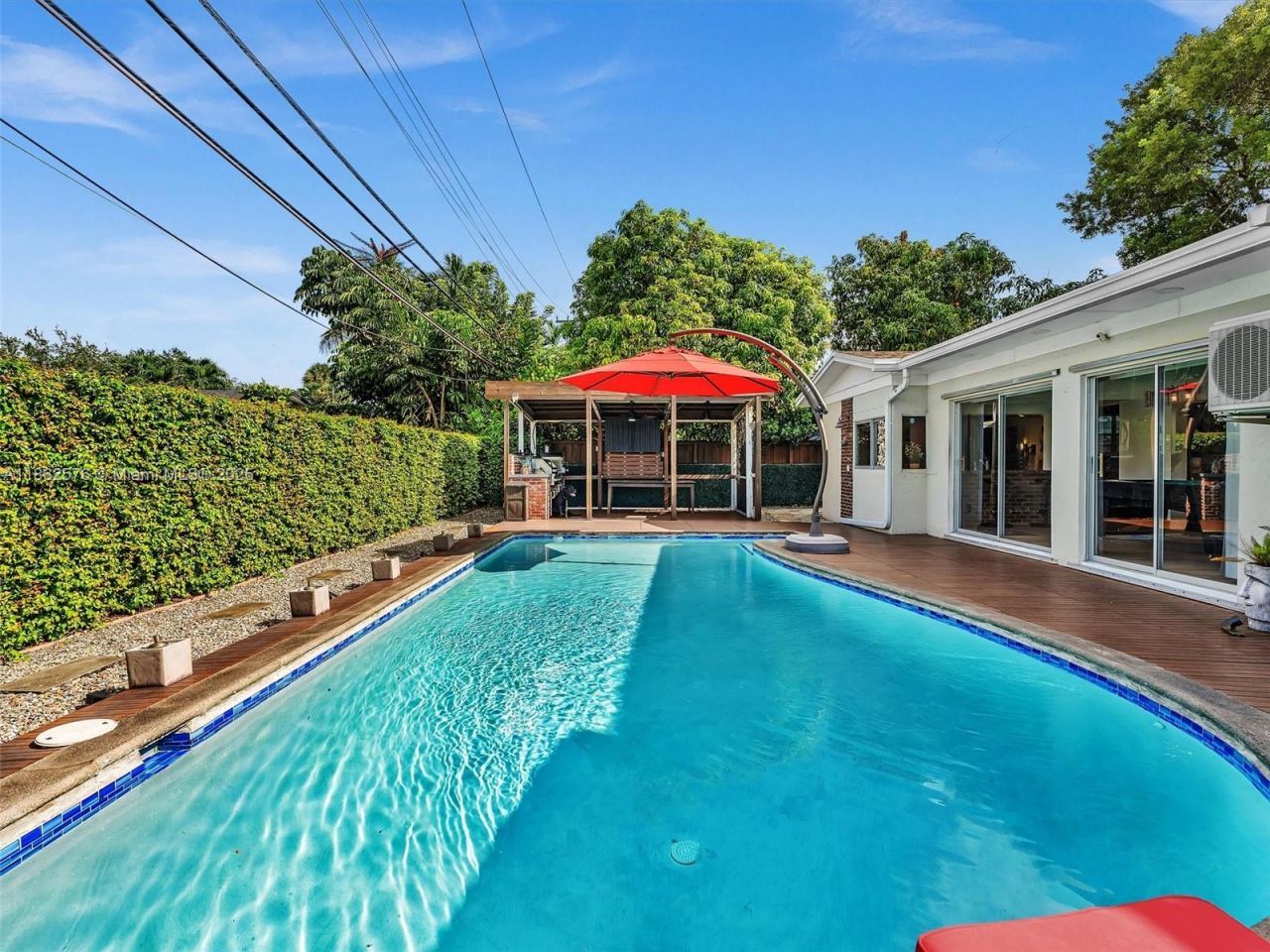 20350 Highland Lakes Blvd, Miami, FL 33179 Photo