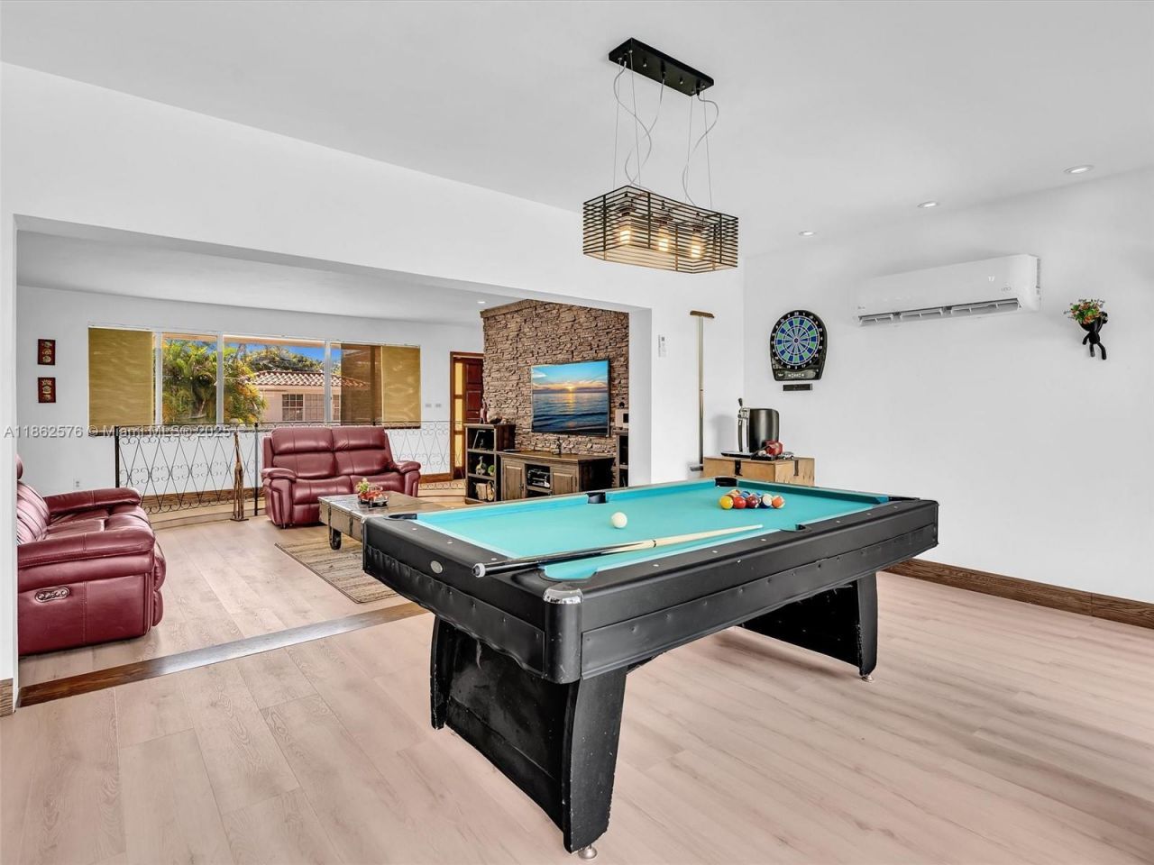 20350 Highland Lakes Blvd, Miami, FL 33179 Photo