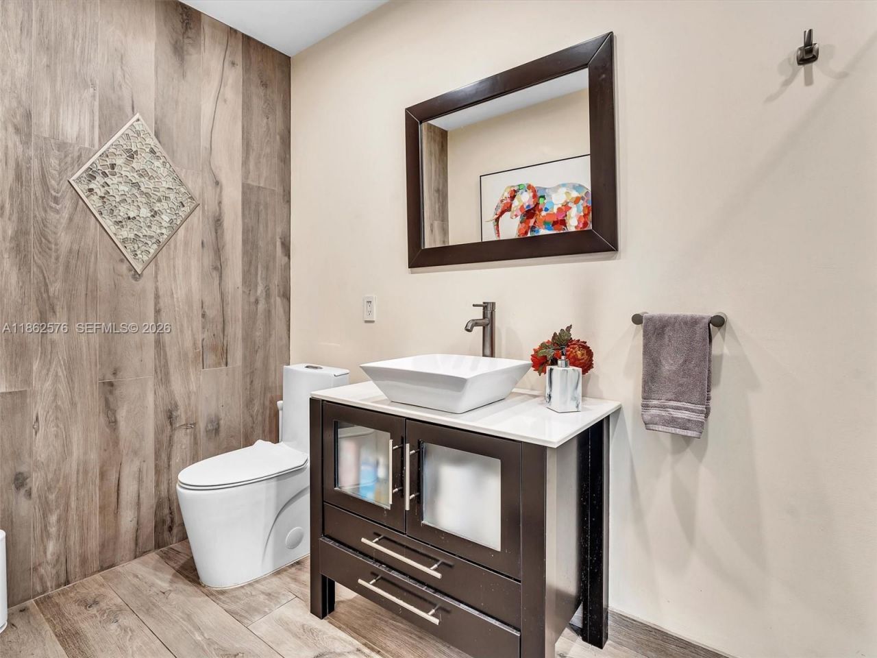 20350 Highland Lakes Blvd, Miami, FL 33179 Photo