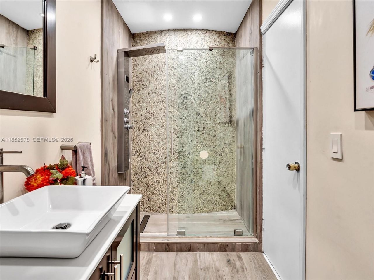 20350 Highland Lakes Blvd, Miami, FL 33179 Photo