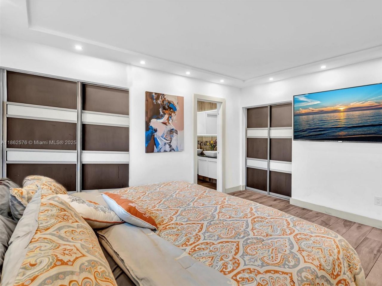 20350 Highland Lakes Blvd, Miami, FL 33179 Photo