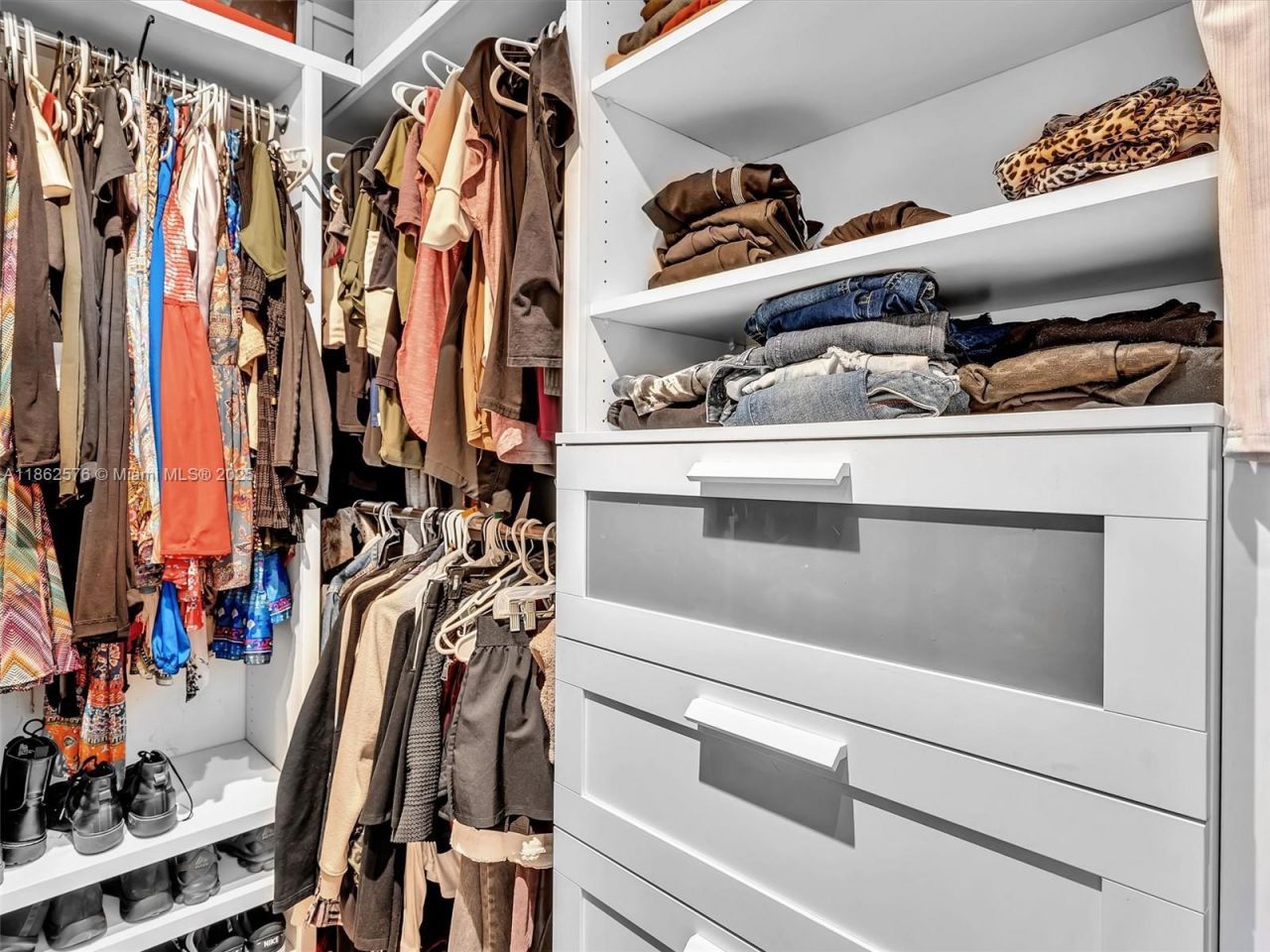 20350 Highland Lakes Blvd, Miami, FL 33179 Photo