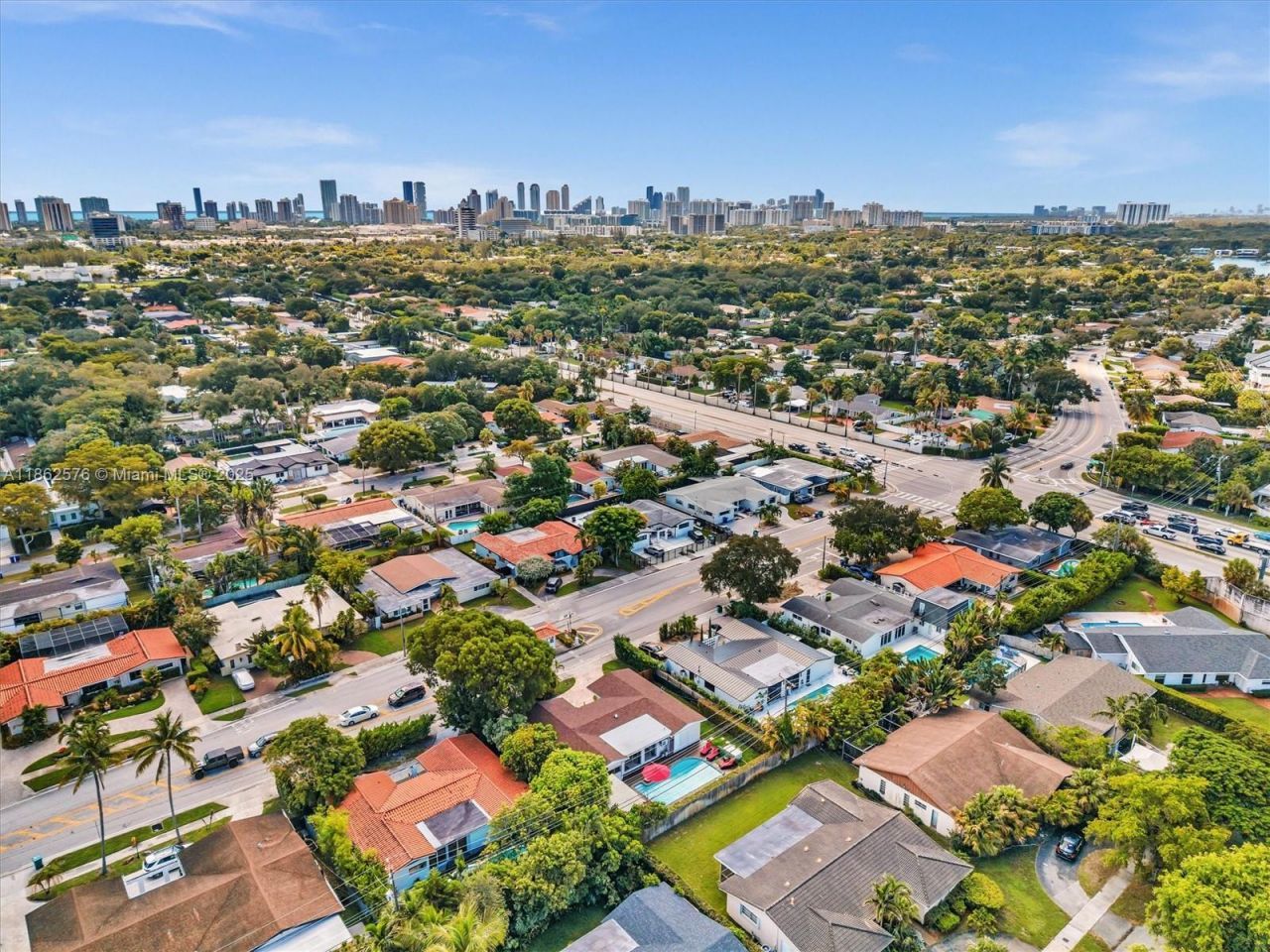 20350 Highland Lakes Blvd, Miami, FL 33179 Photo