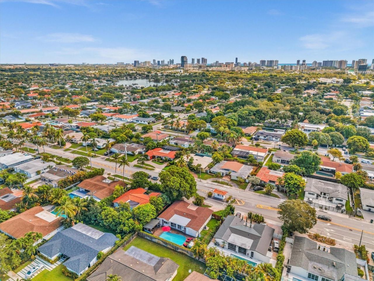 20350 Highland Lakes Blvd, Miami, FL 33179 Photo