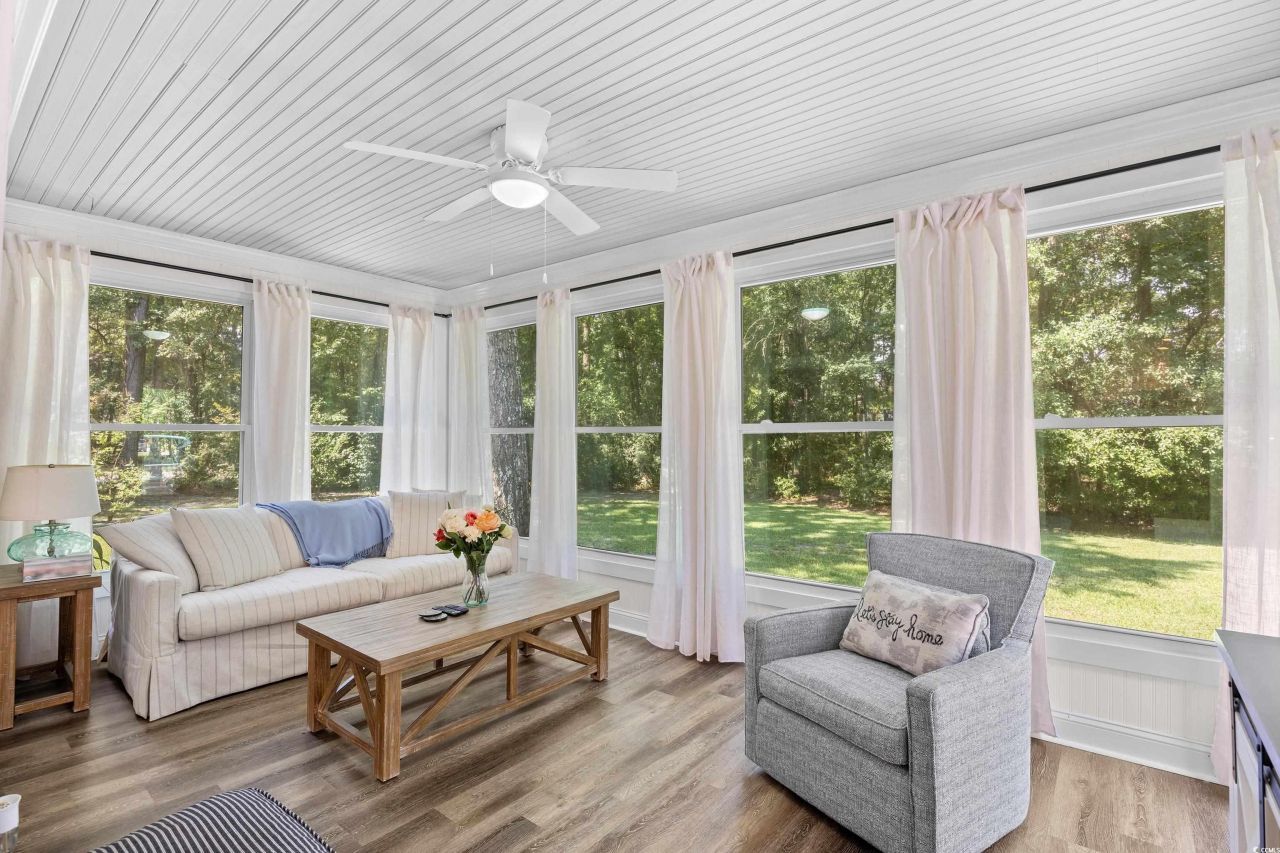 16 Gray Fox Loop Photo 18