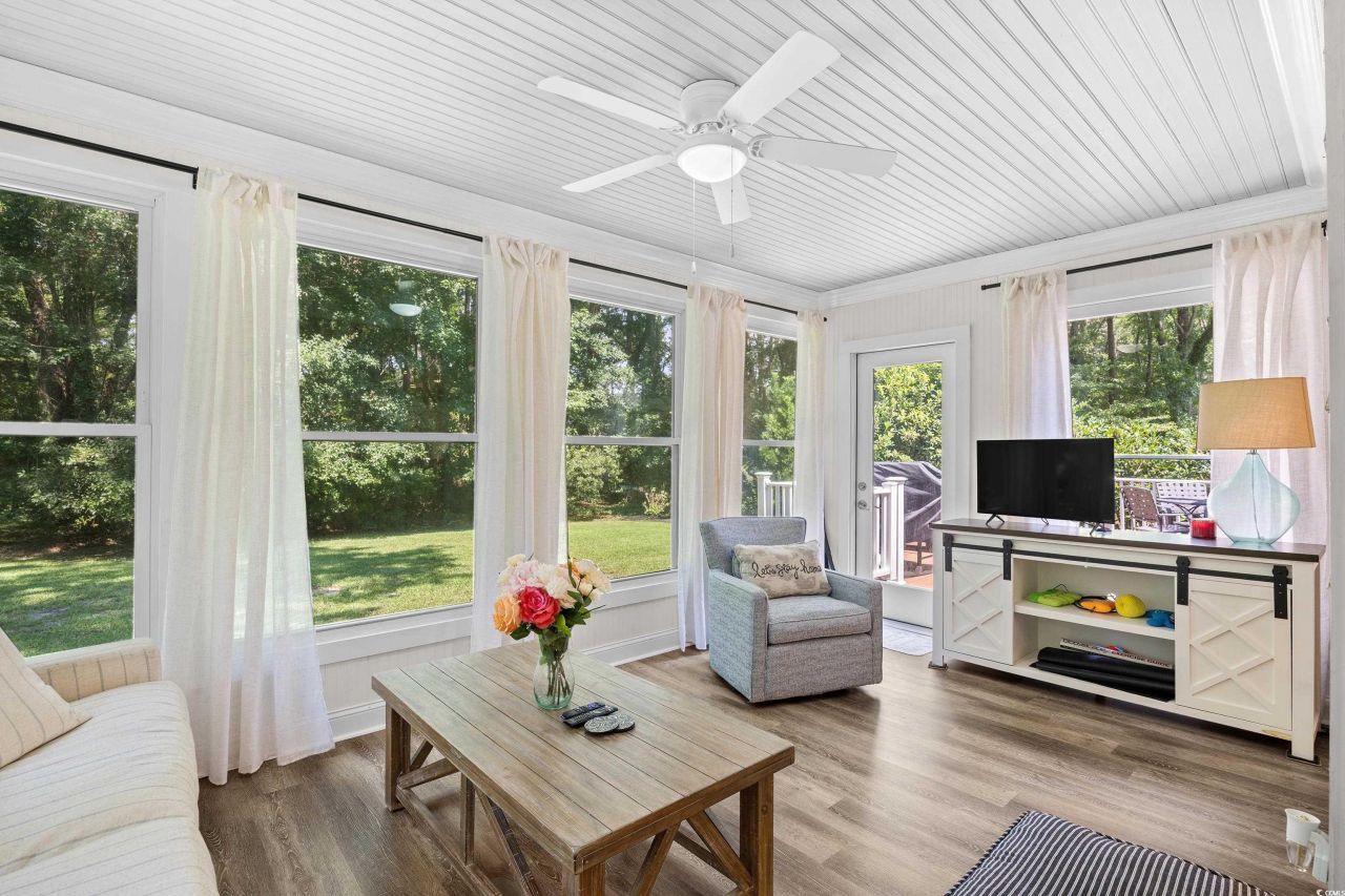 16 Gray Fox Loop Photo 19