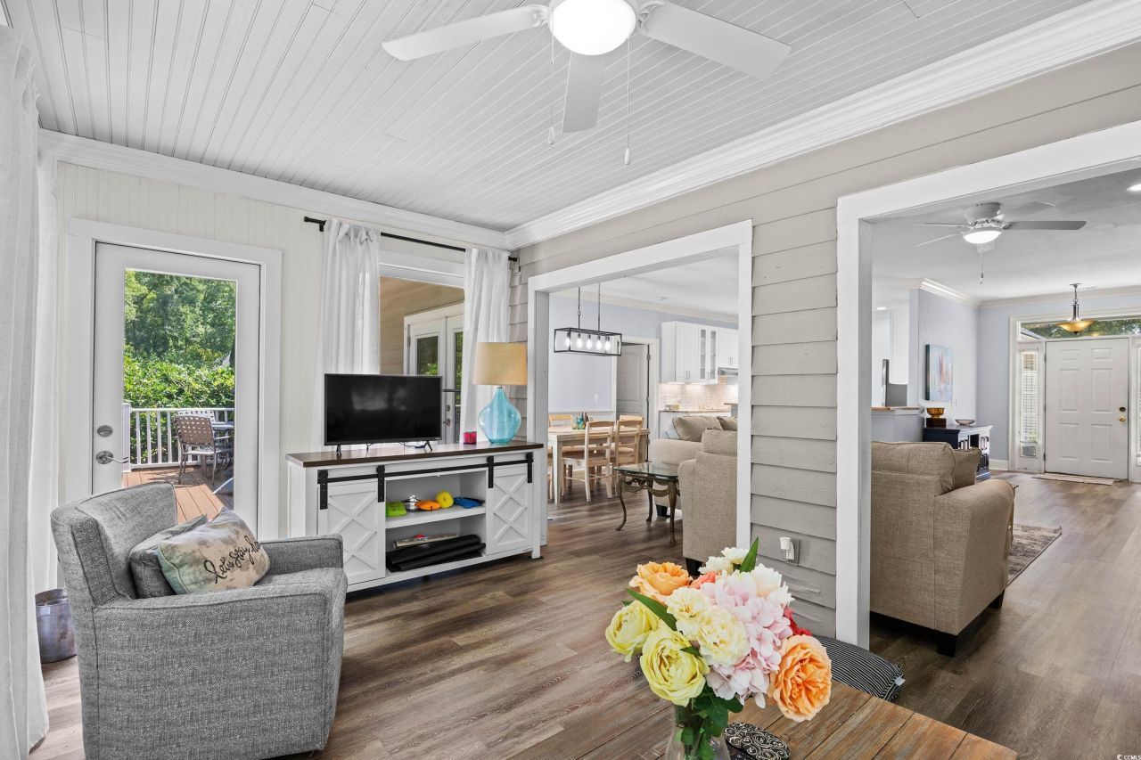 16 Gray Fox Loop Photo 20