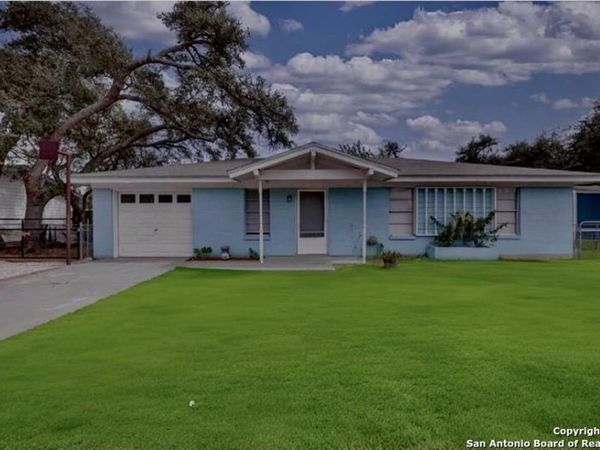 1330 Red Bird, Rockport, TX 78382