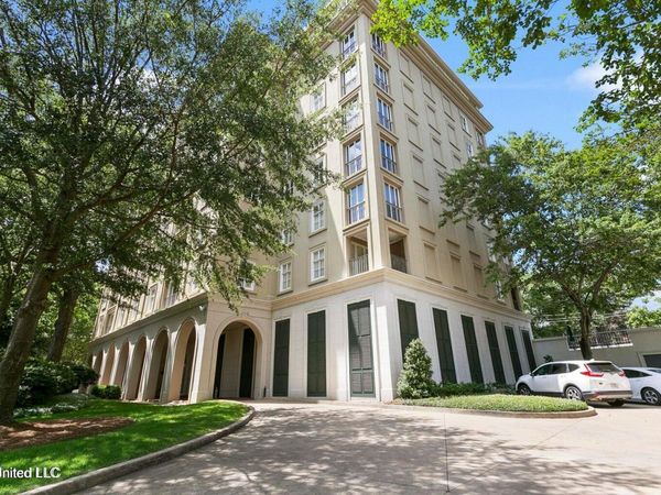 1200 Meadowbrook Road, Jackson, MS 39206