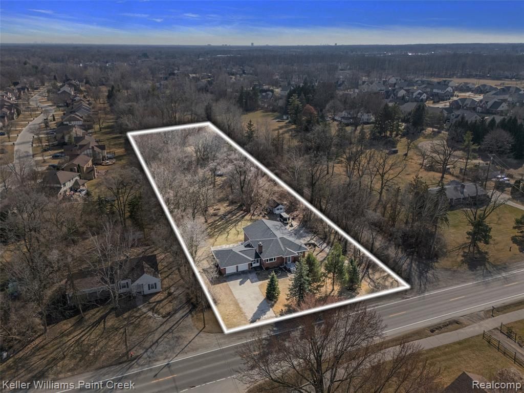 804 E Avon Road, Rochester Hills, MI 48307 Main Photo