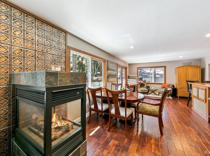 1575 Crystal Air Drive, South Lake Tahoe, CA 96150 Photo
