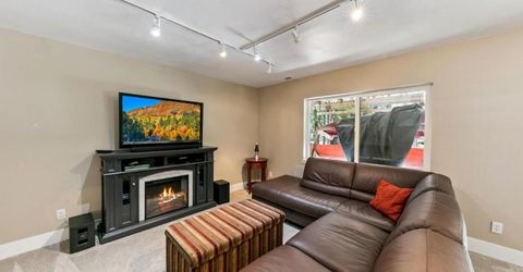 1575 Crystal Air Drive, South Lake Tahoe, CA 96150 Photo