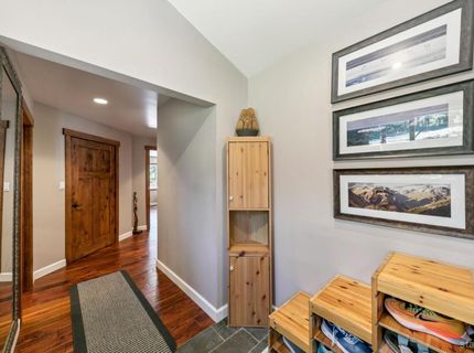 1575 Crystal Air Drive, South Lake Tahoe, CA 96150 Photo